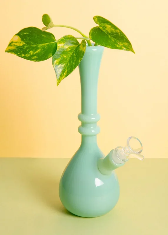 JADE GENIE BOTTLE BONG